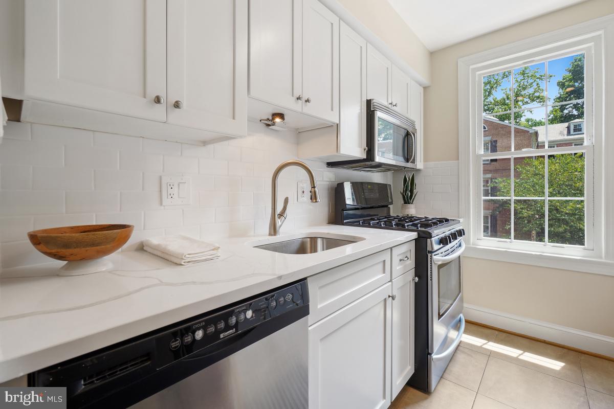 2725 ORDWAY STREET NW Unit: 3