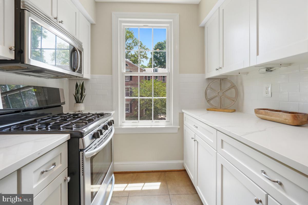 2725 ORDWAY STREET NW Unit: 3