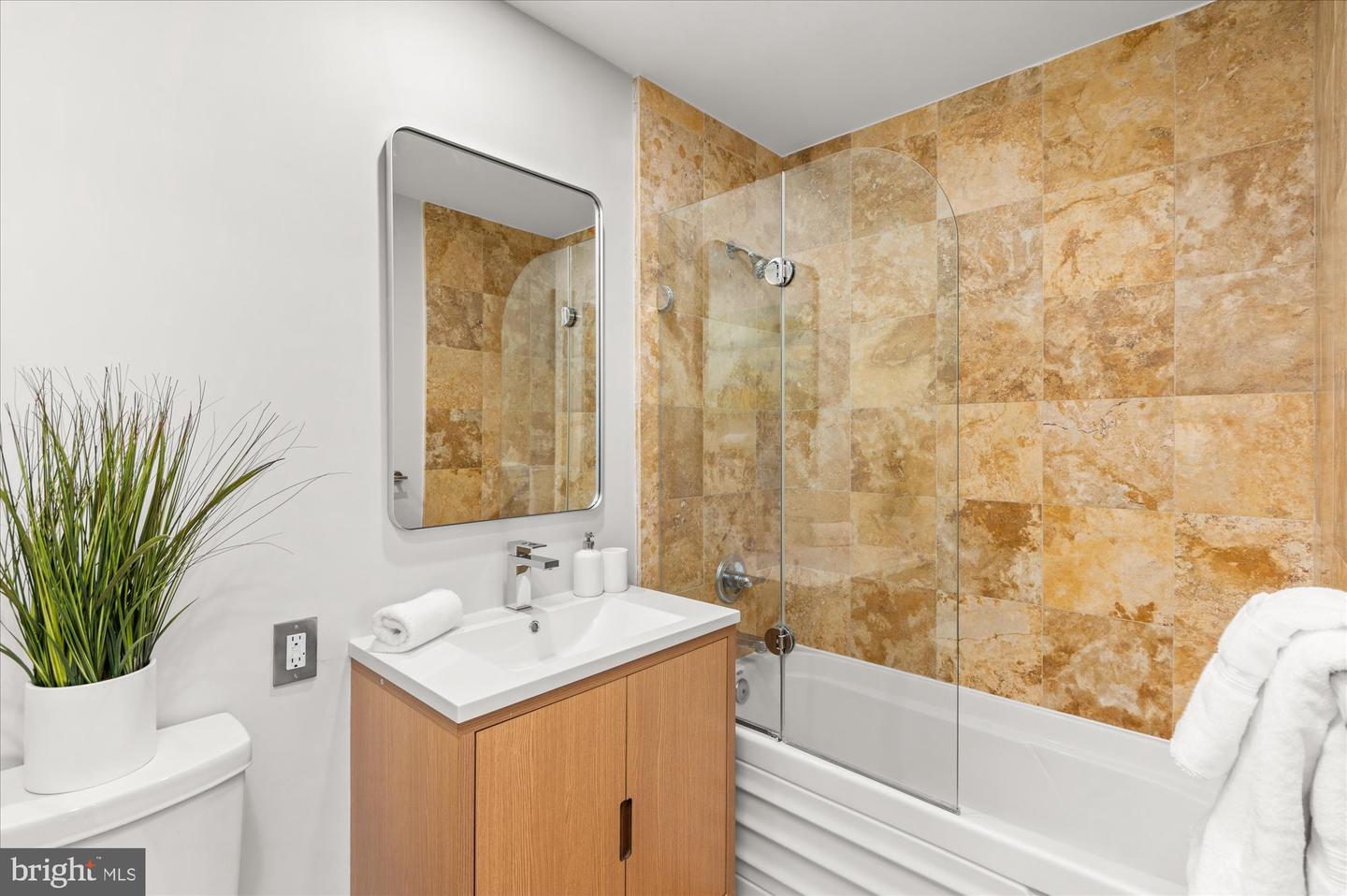 1300 13th STREET NW Unit: 807