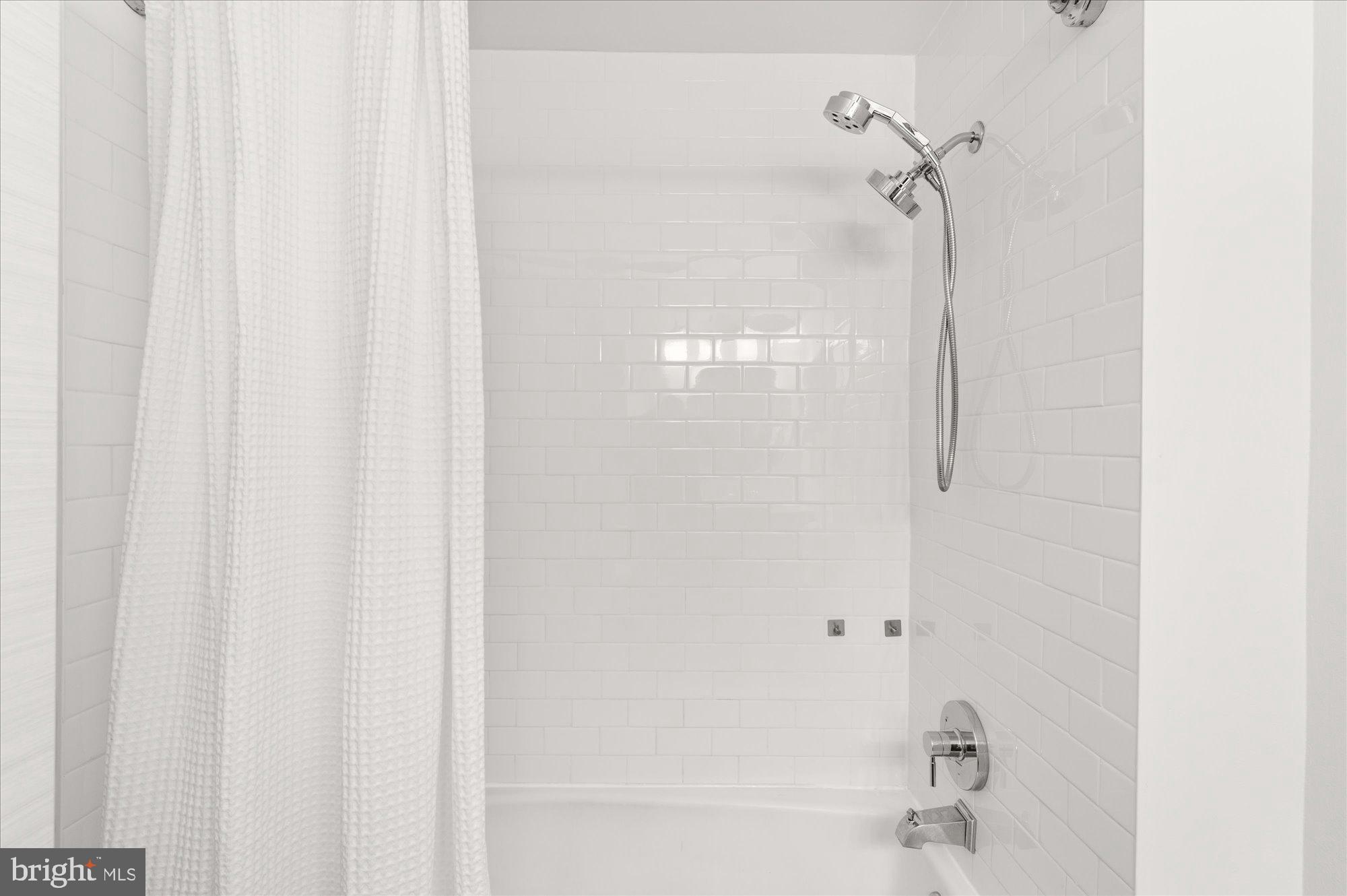 2123 California STREET NW Unit: PH-G5