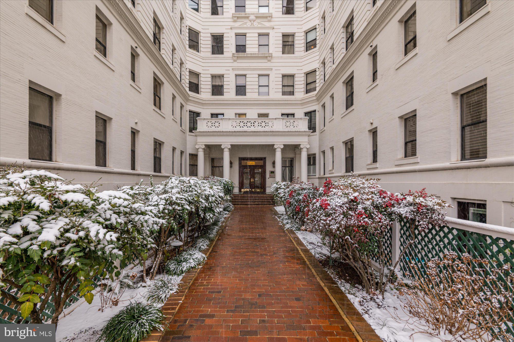 2123 California STREET NW Unit: PH-G5