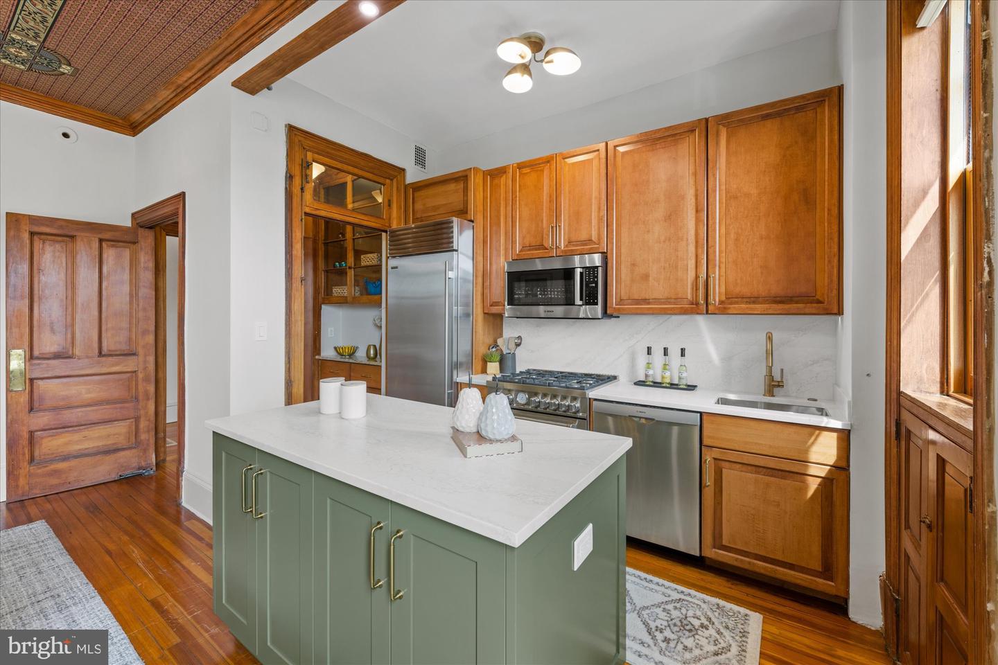 2853 Ontario Rd NW #603/606