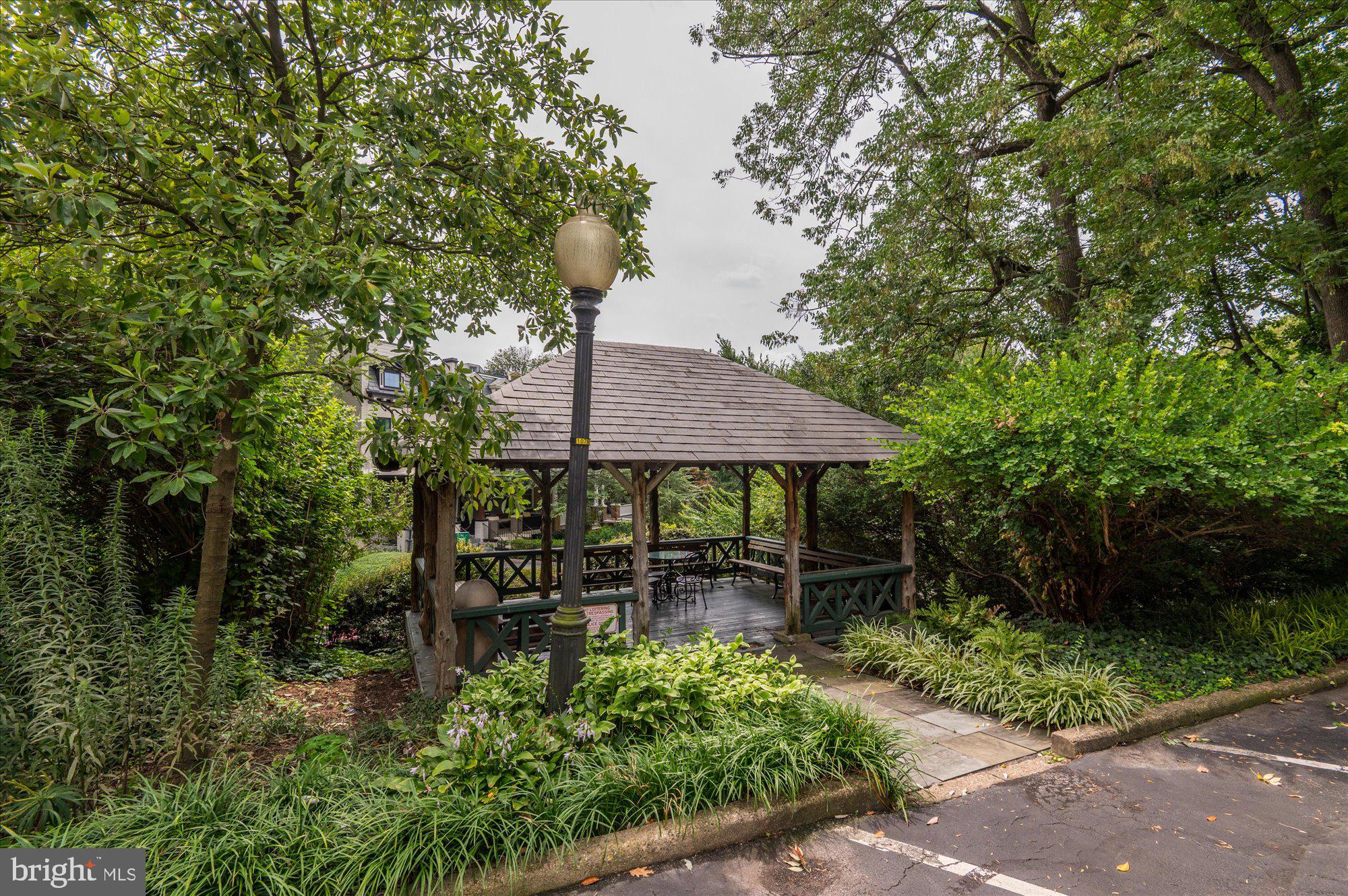 2853 Ontario Rd NW #603/606