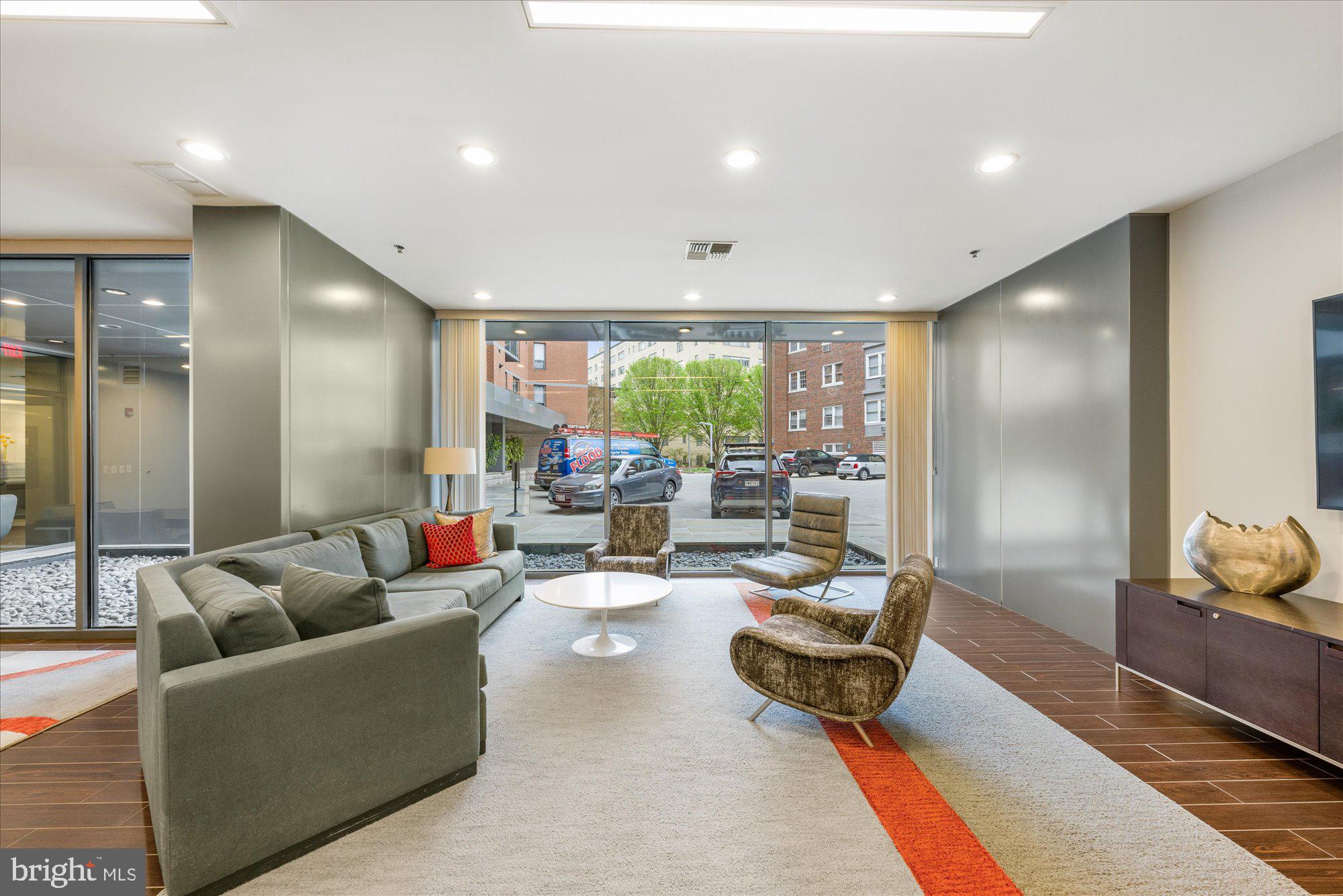 3883 Connecticut Ave NW #208