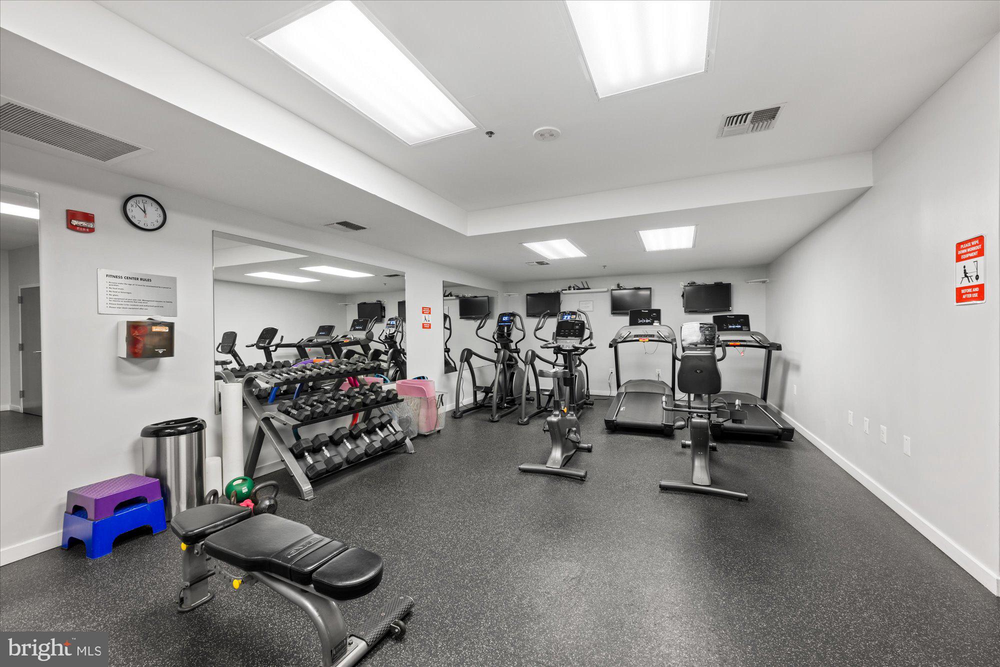 3883 Connecticut Ave NW #208