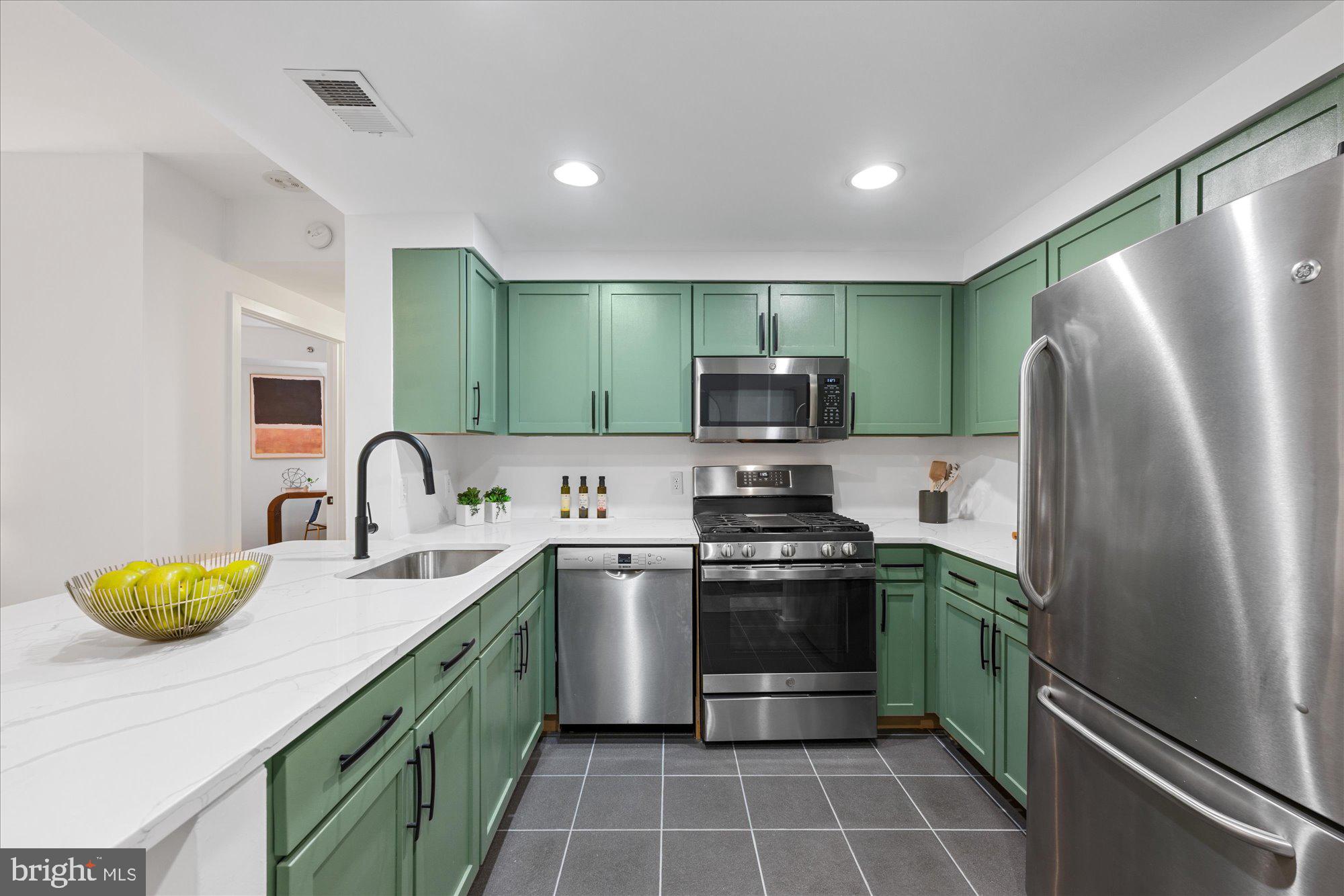 3883 Connecticut Ave NW #208