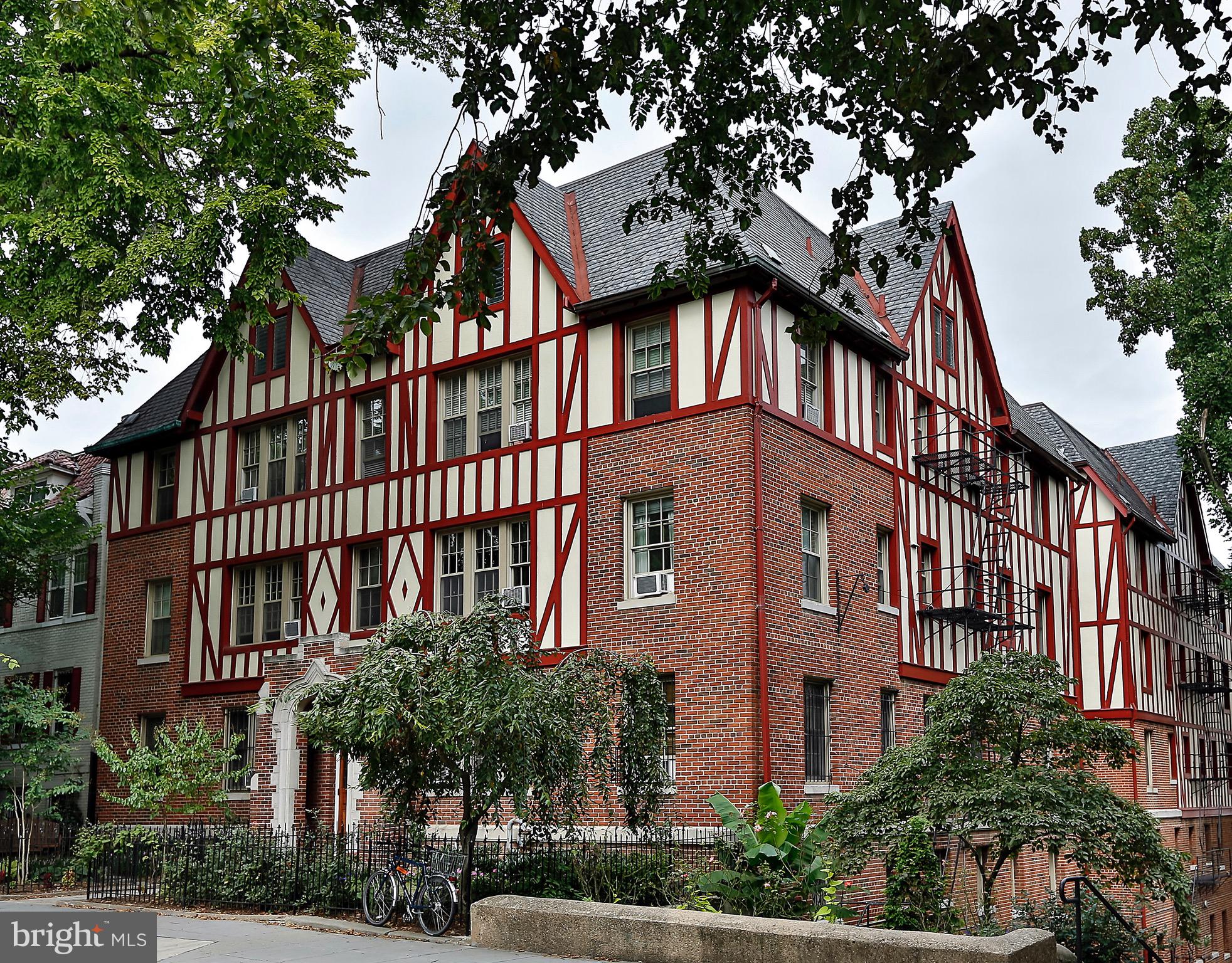 1705 Lanier Pl NW #402