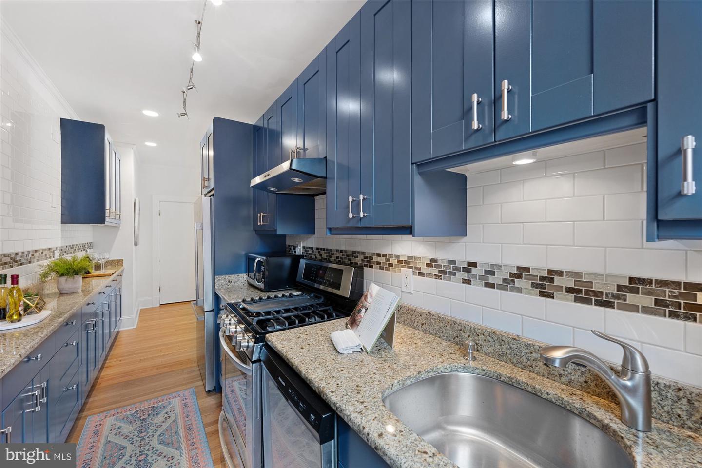 1705 Lanier Pl NW #402
