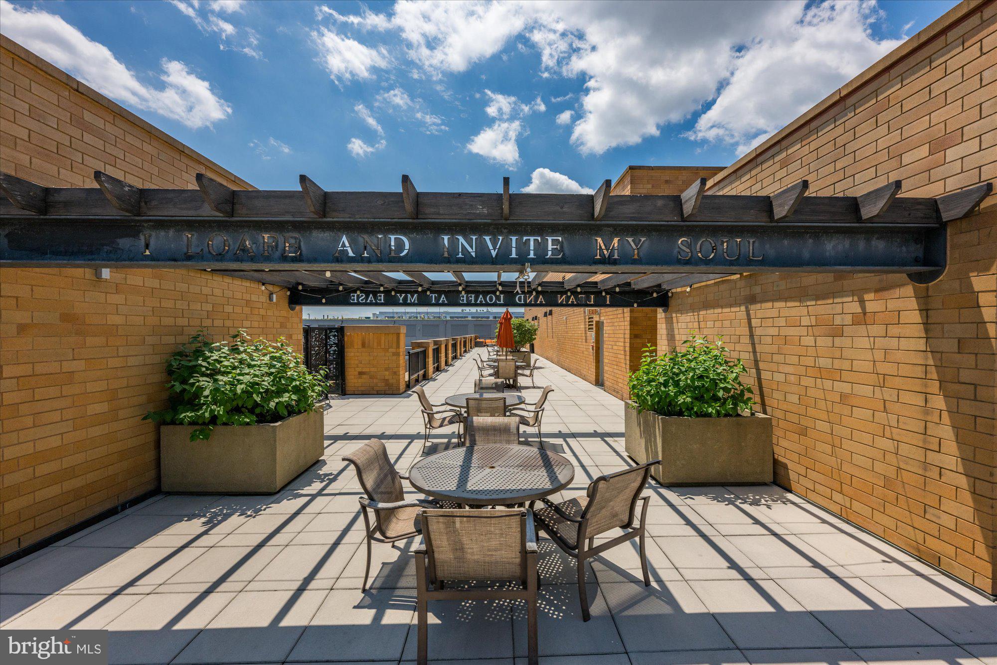 910 M St NW #1018