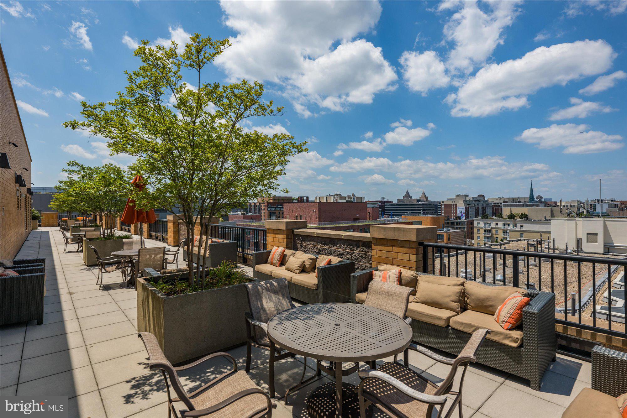 910 M St NW #1018