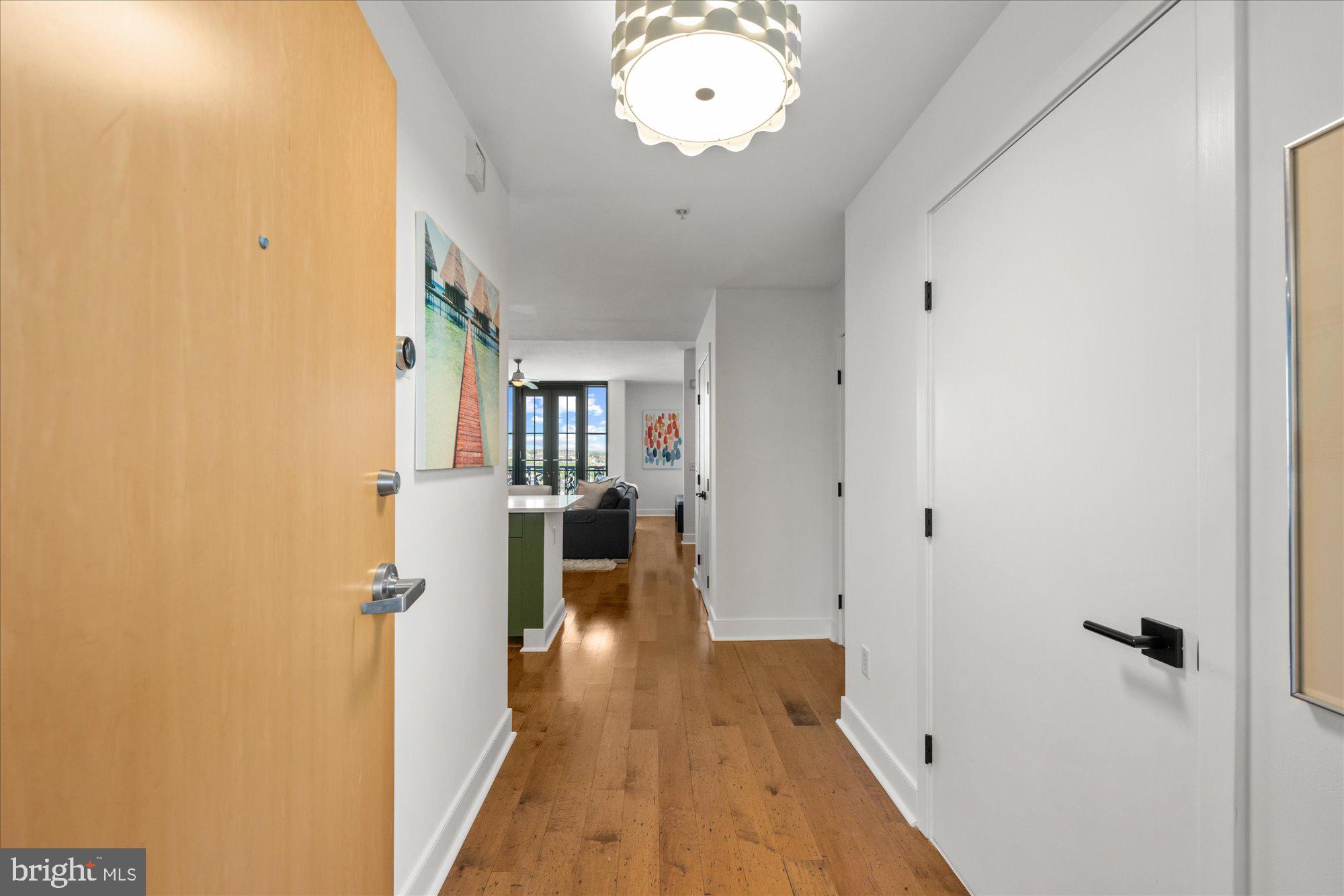 910 M St NW #1018