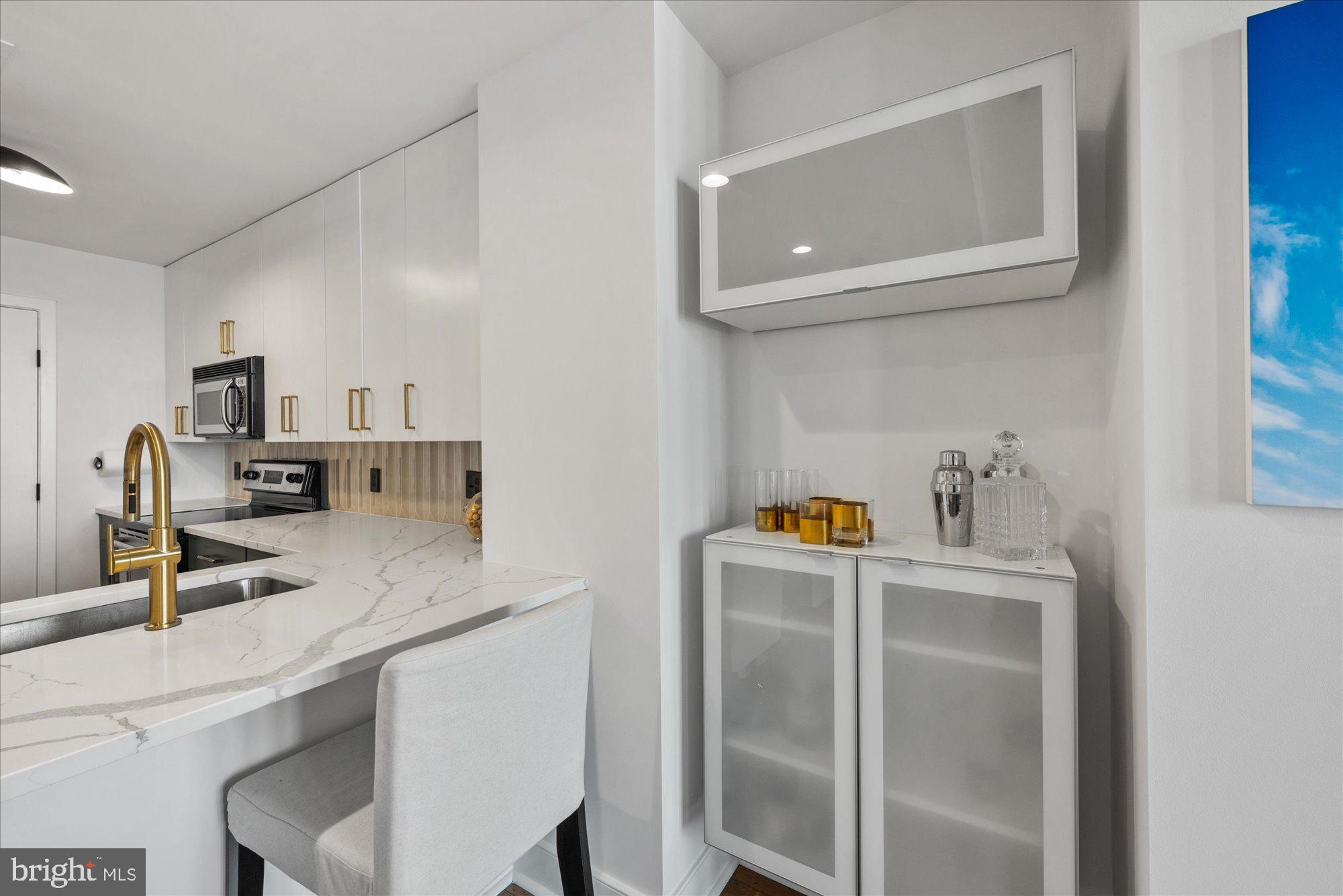 910 M St NW #1018