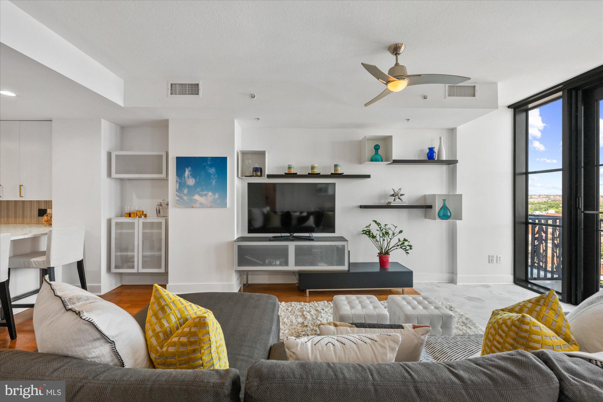910 M St NW #1018