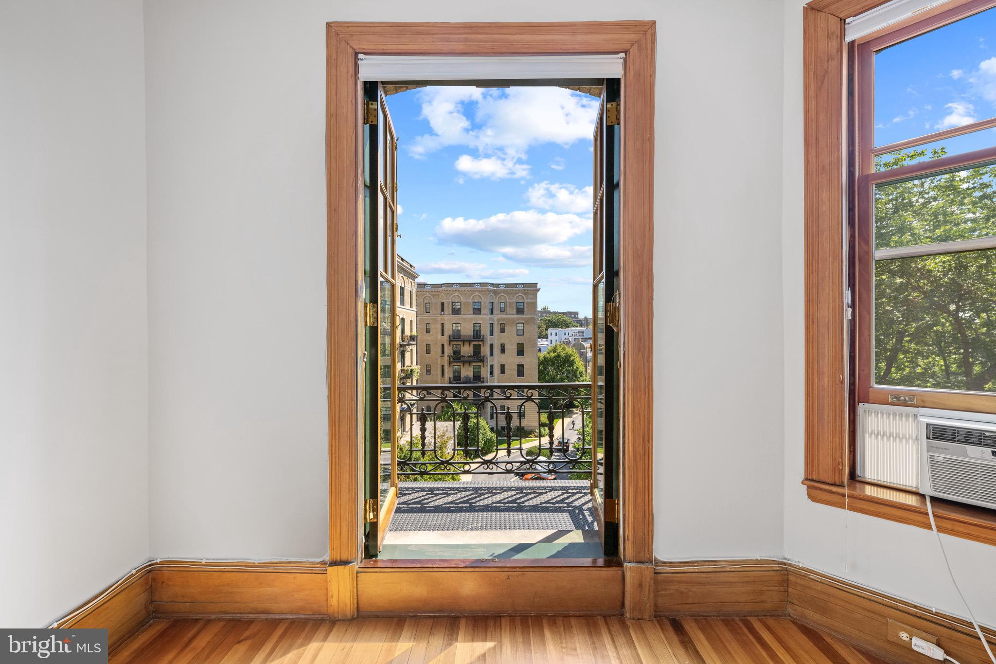 2853 Ontario Rd NW #502