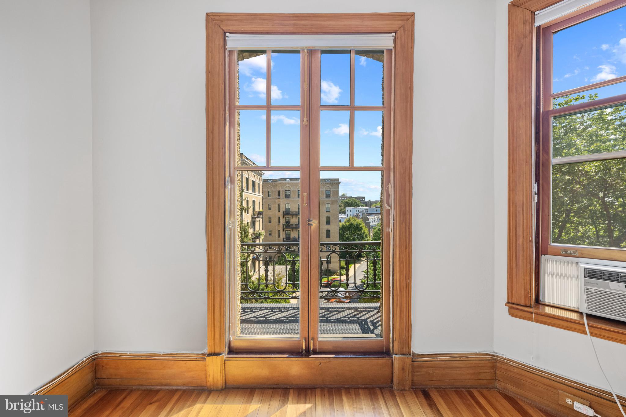 2853 Ontario Rd NW #502