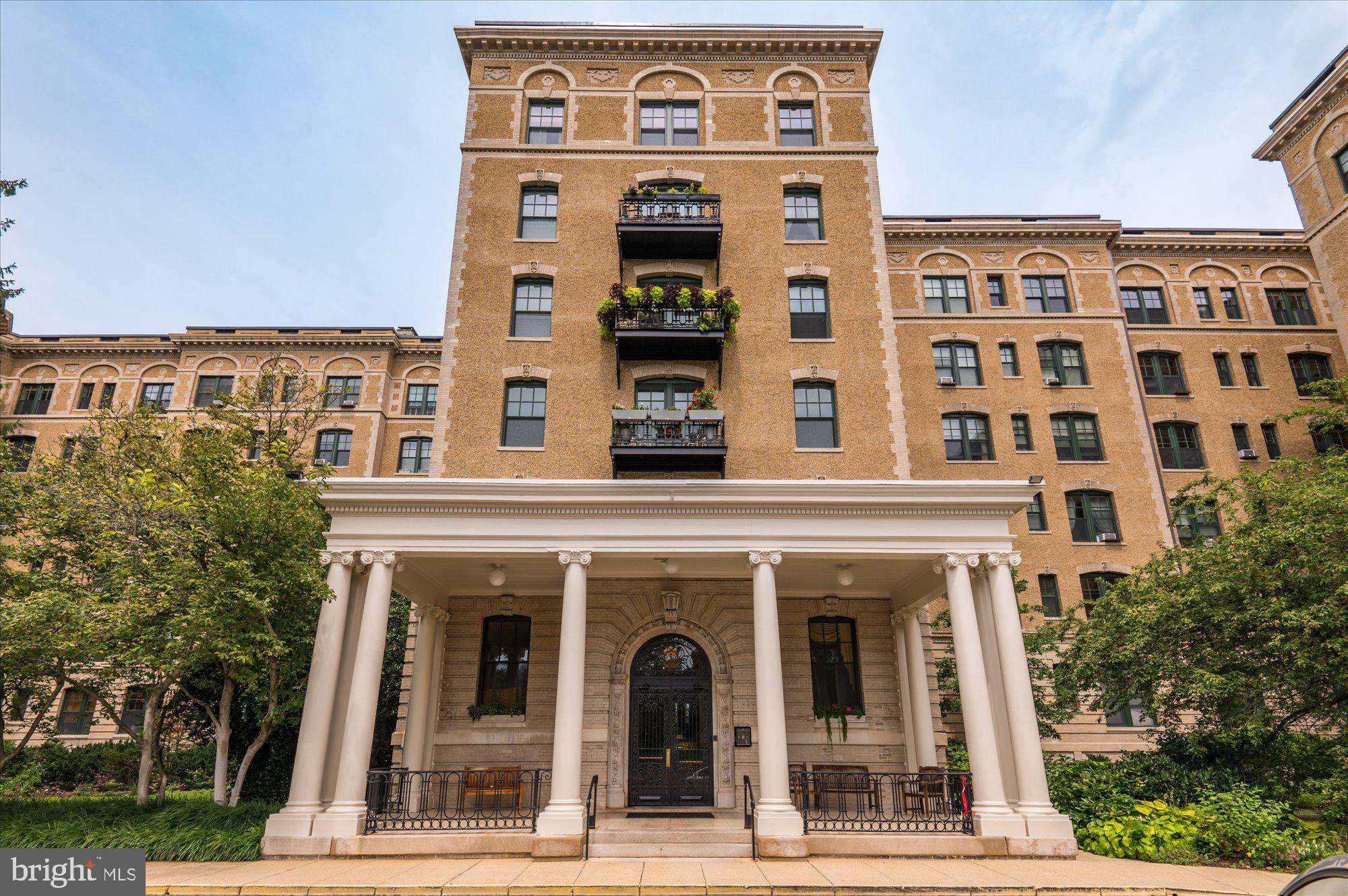 2853 Ontario Rd NW #502