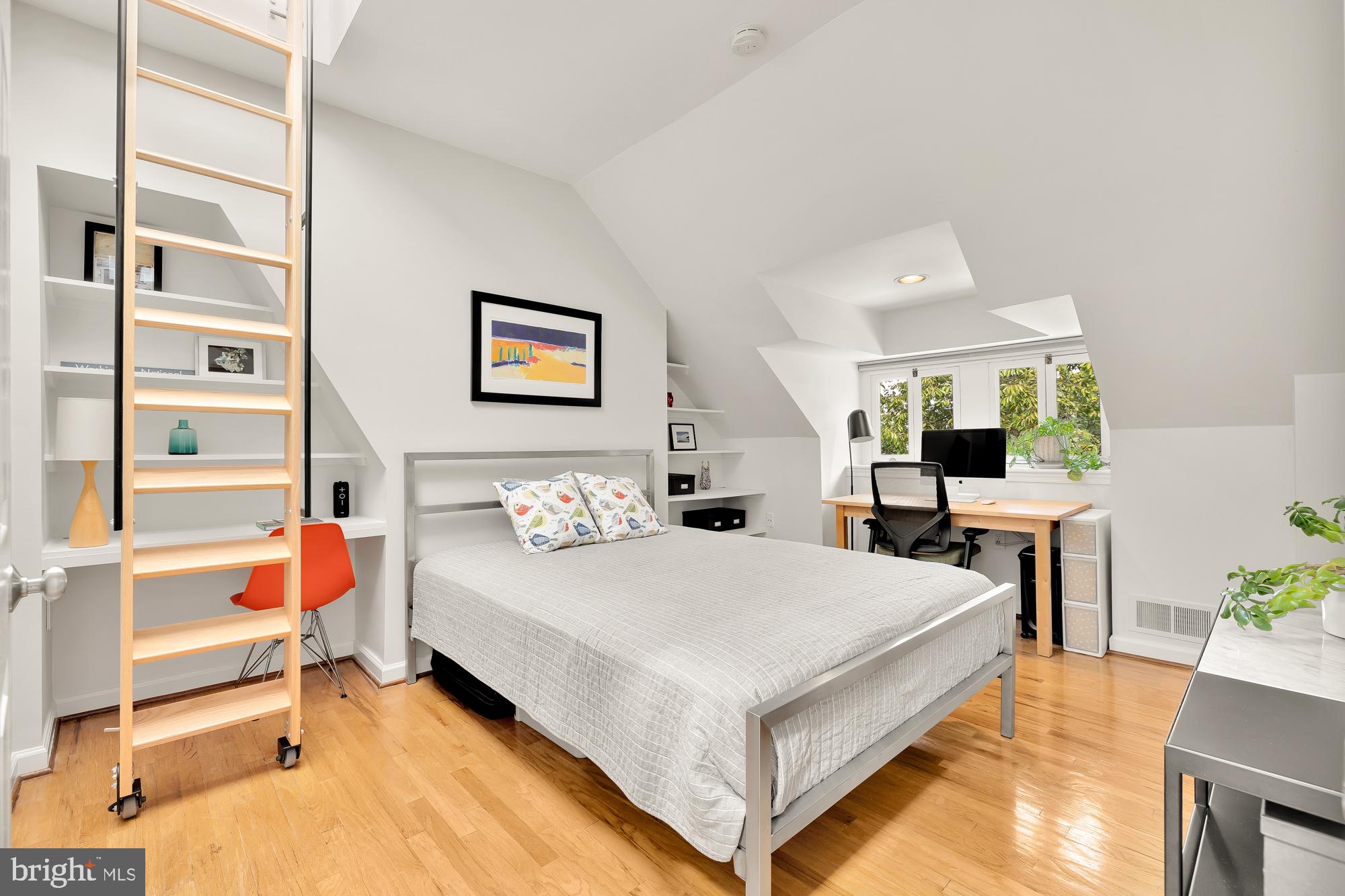 1826 Biltmore St NW #4