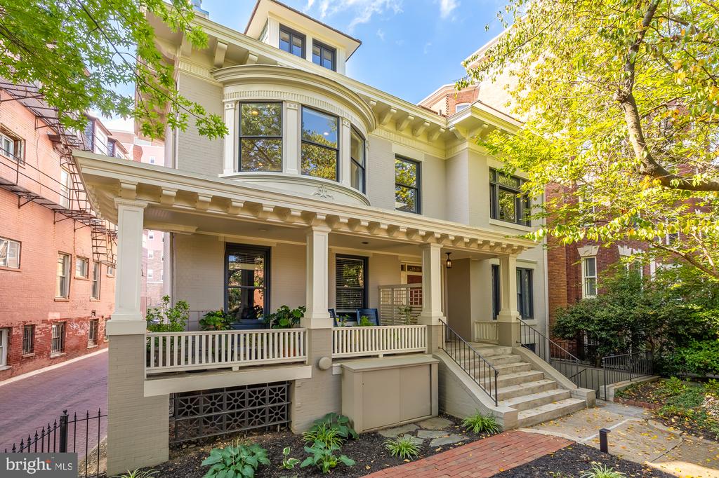 1826 Biltmore St NW #4