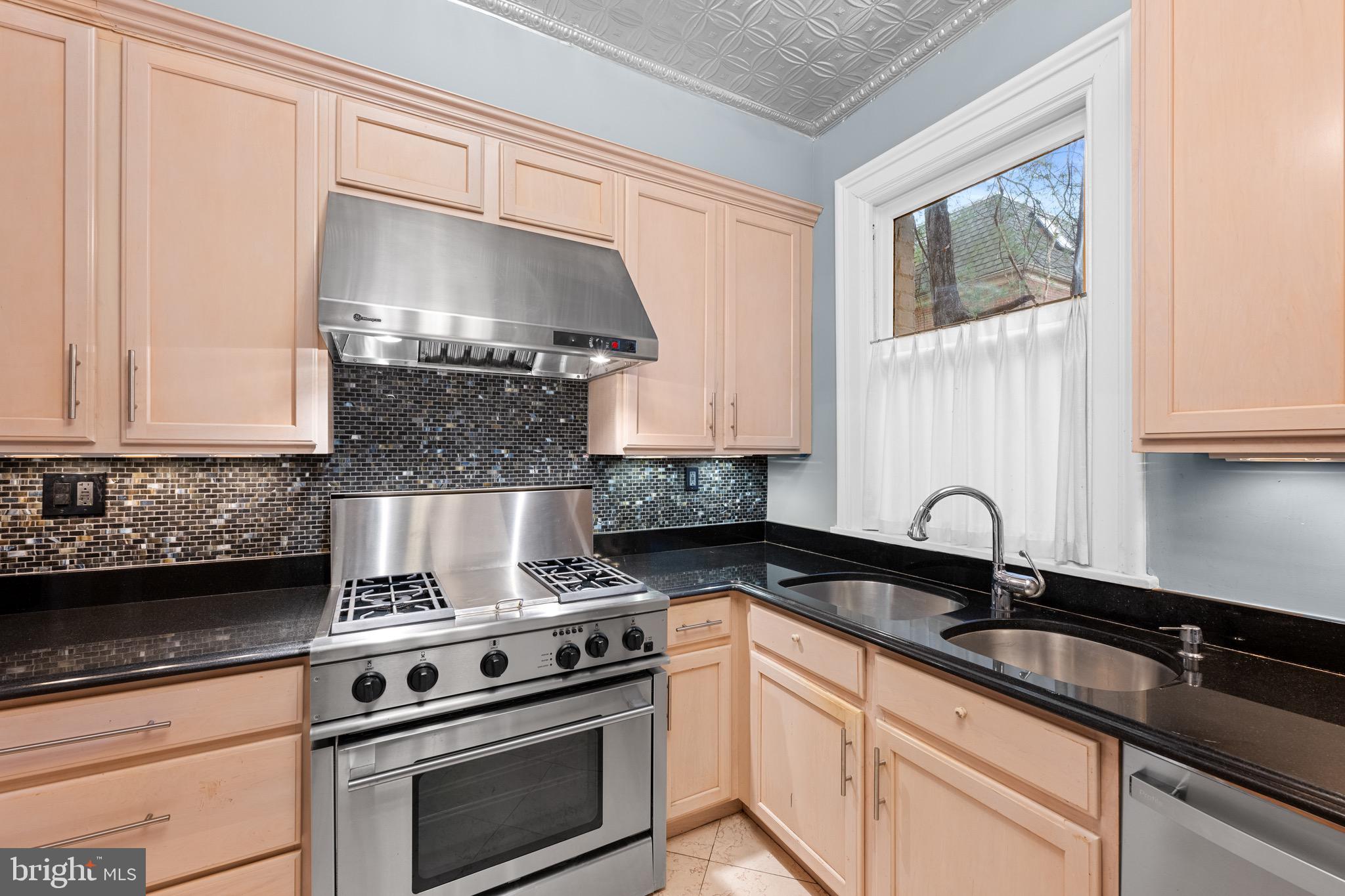 2139 Wyoming Ave NW #11