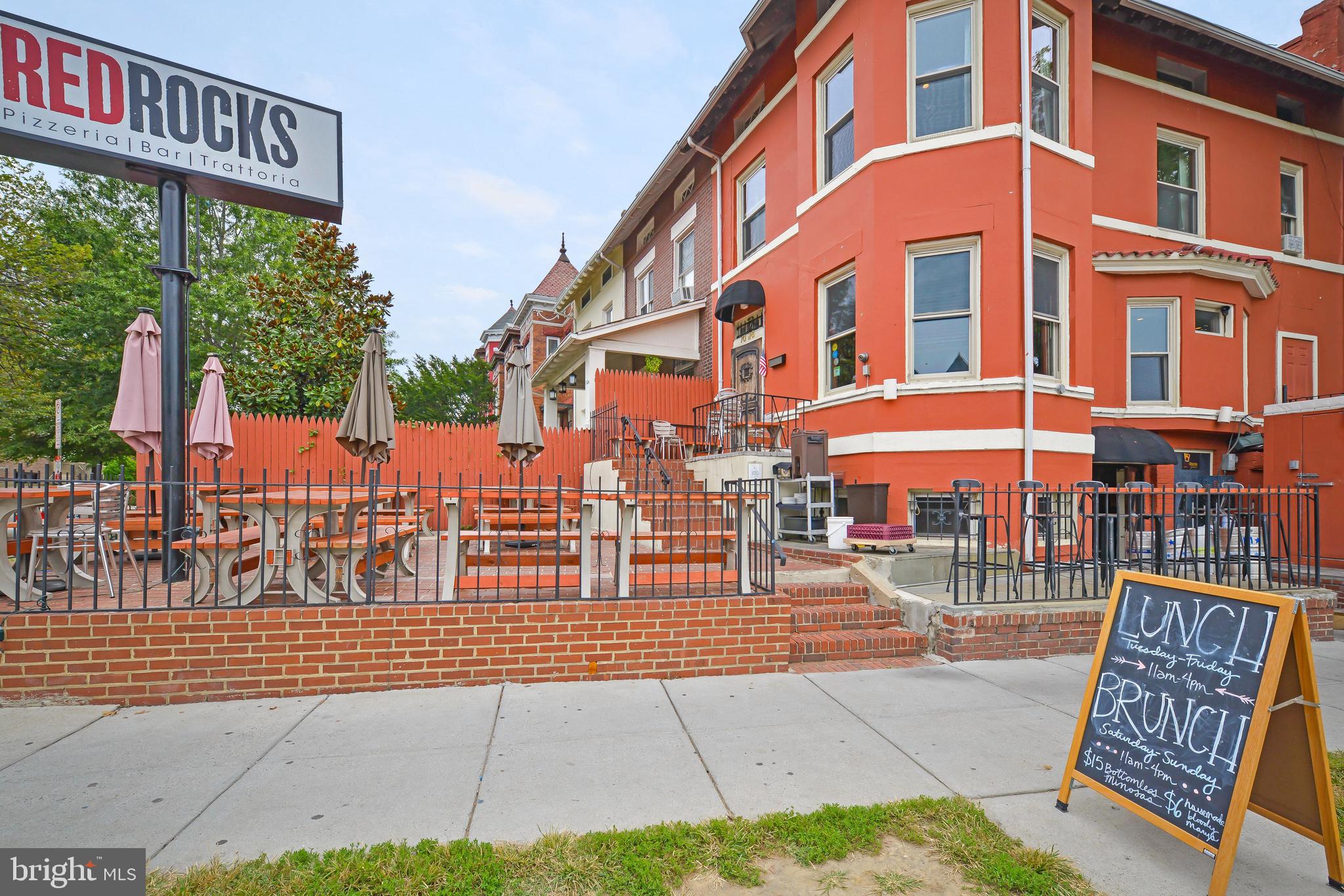 1346 Oak St NW