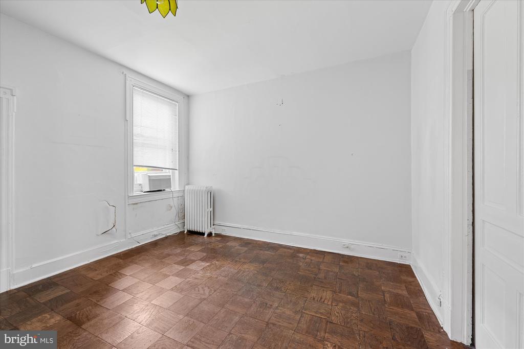 14 10th St NE