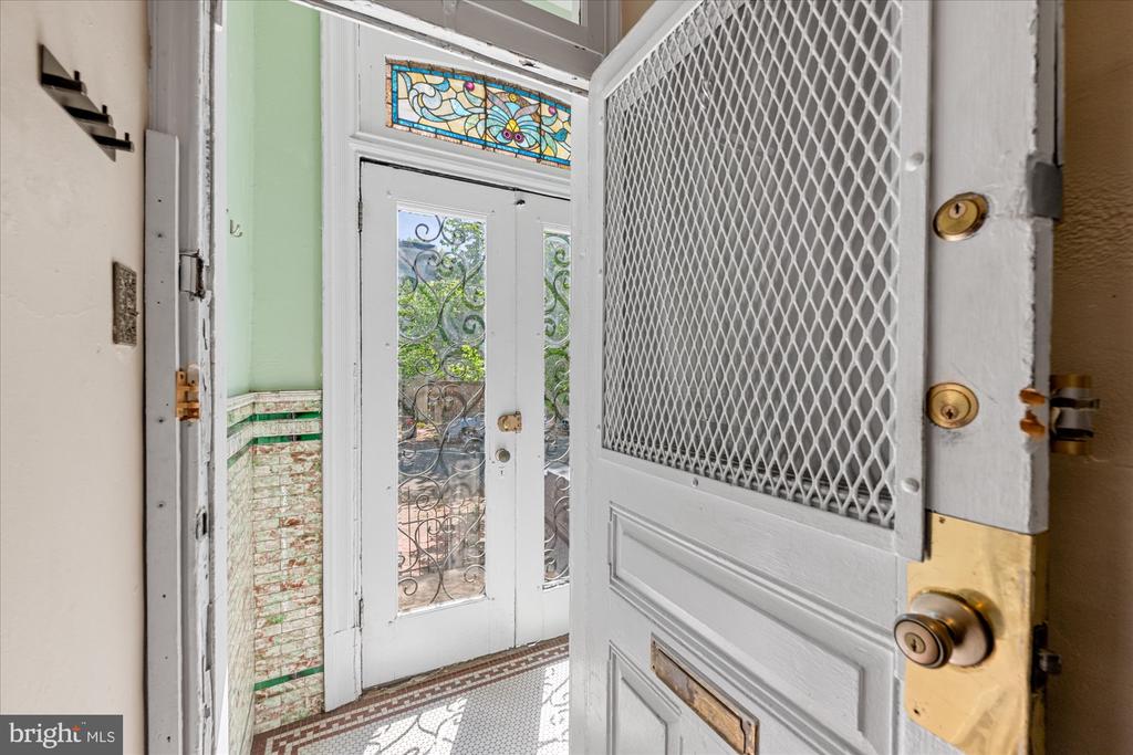 14 10th St NE