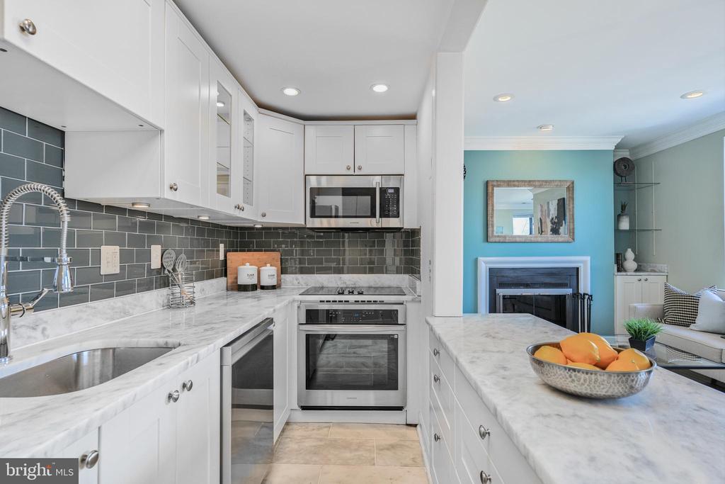 1900 S St NW #402
