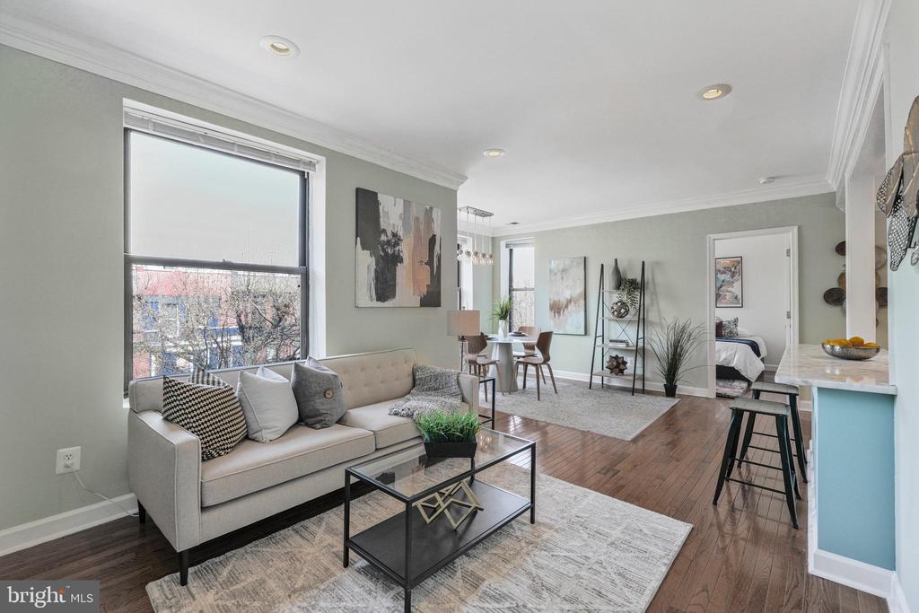 1900 S St NW #402