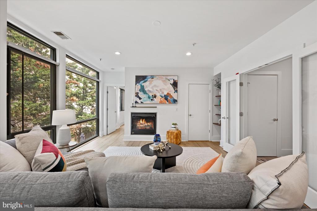 1425 Euclid St NW #10