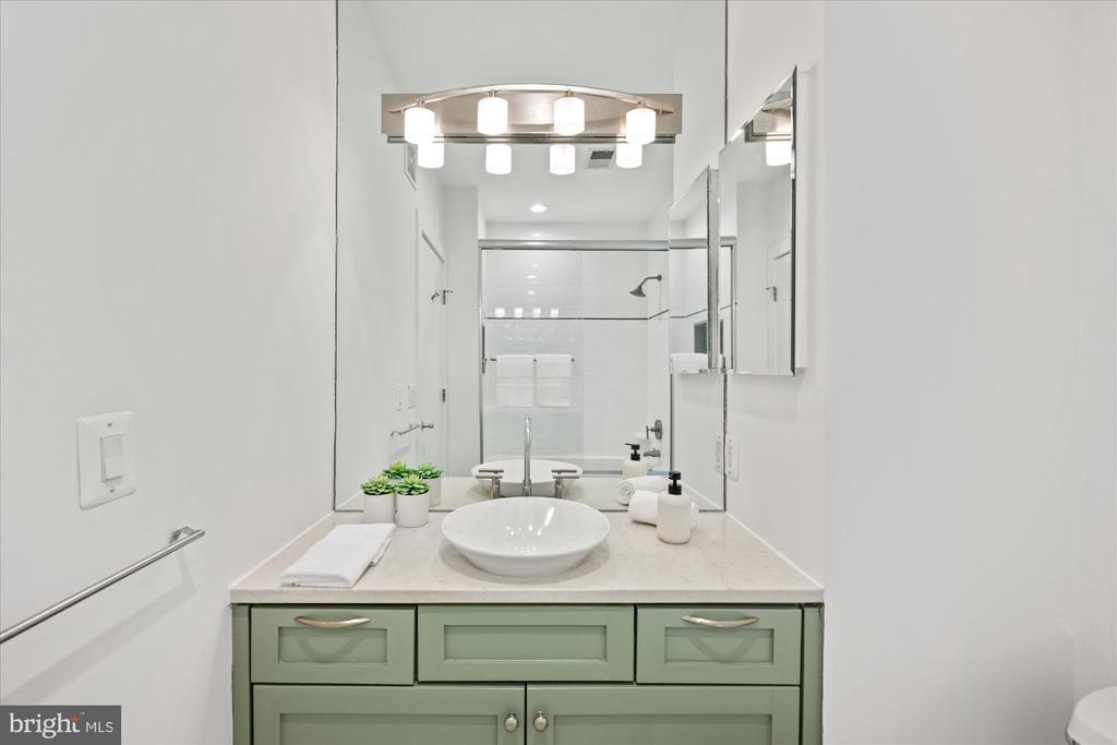 1425 Euclid St NW #10