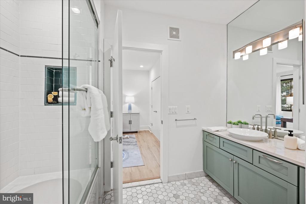1425 Euclid St NW #10