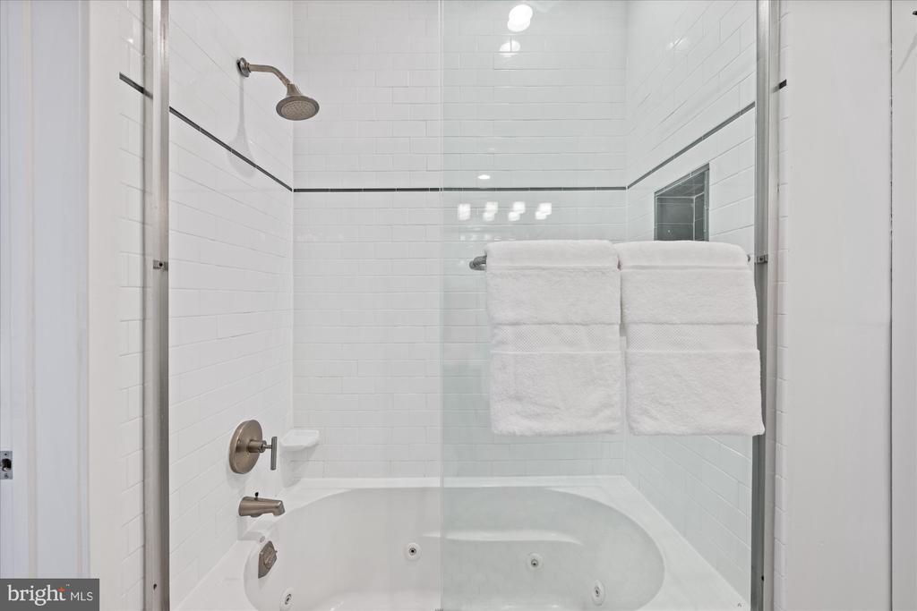 1425 Euclid St NW #10
