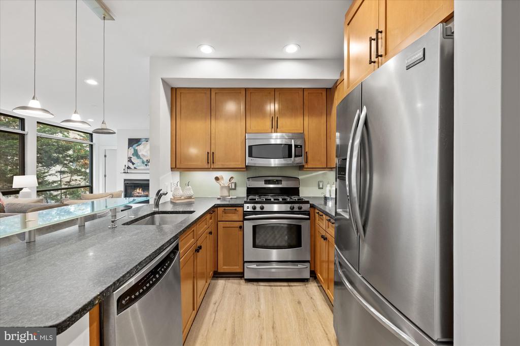 1425 Euclid St NW #10