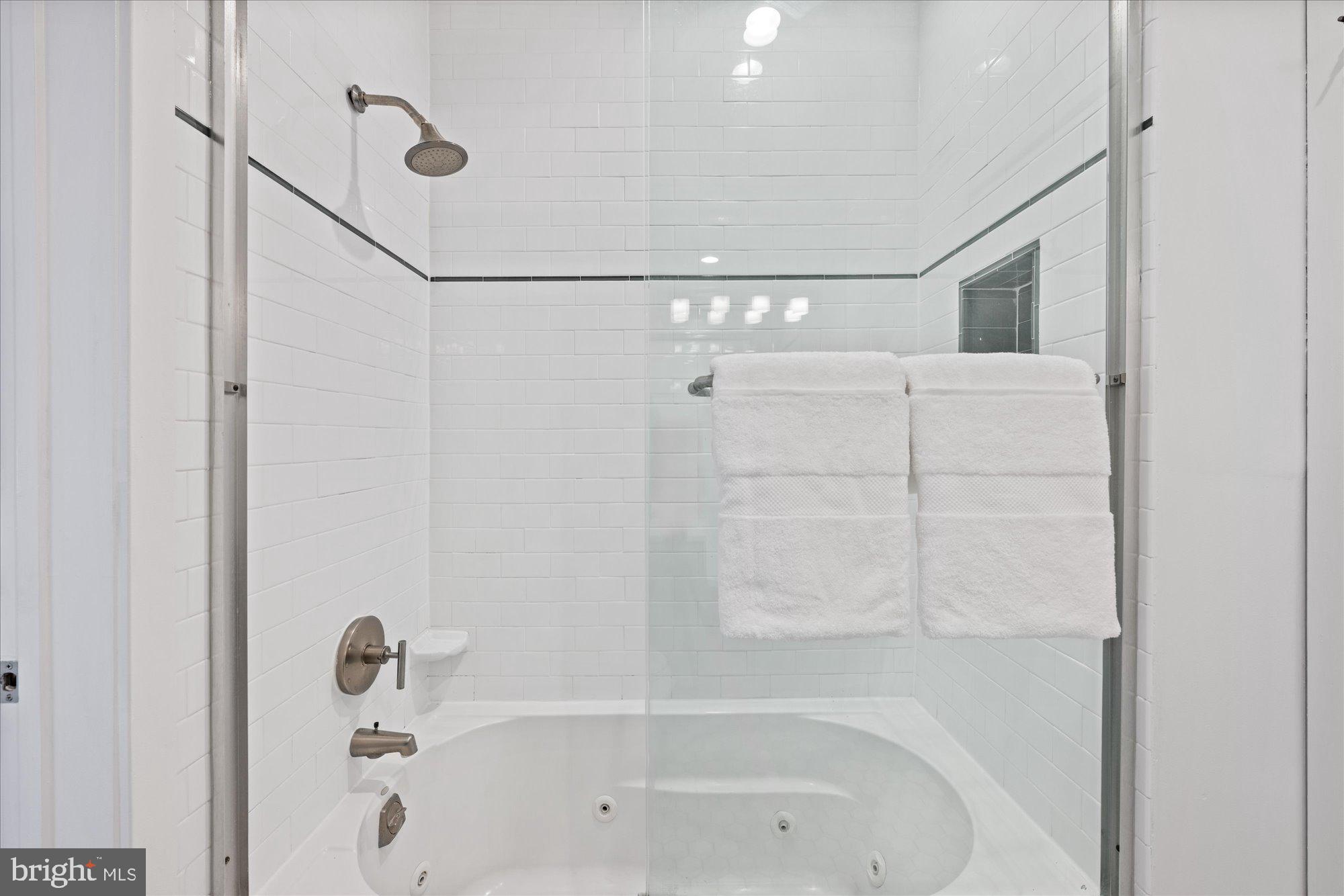 1425 Euclid St NW #10