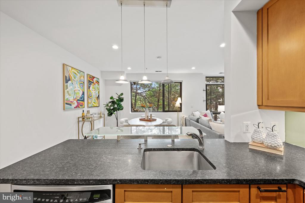 1425 Euclid St NW #10