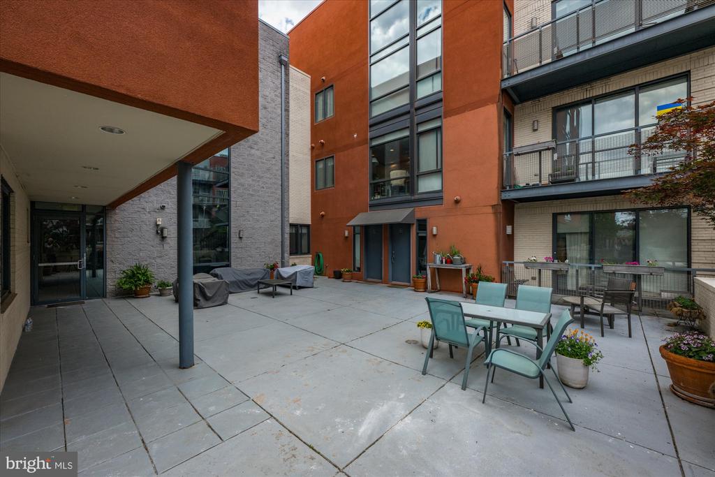 1425 Euclid St NW #10