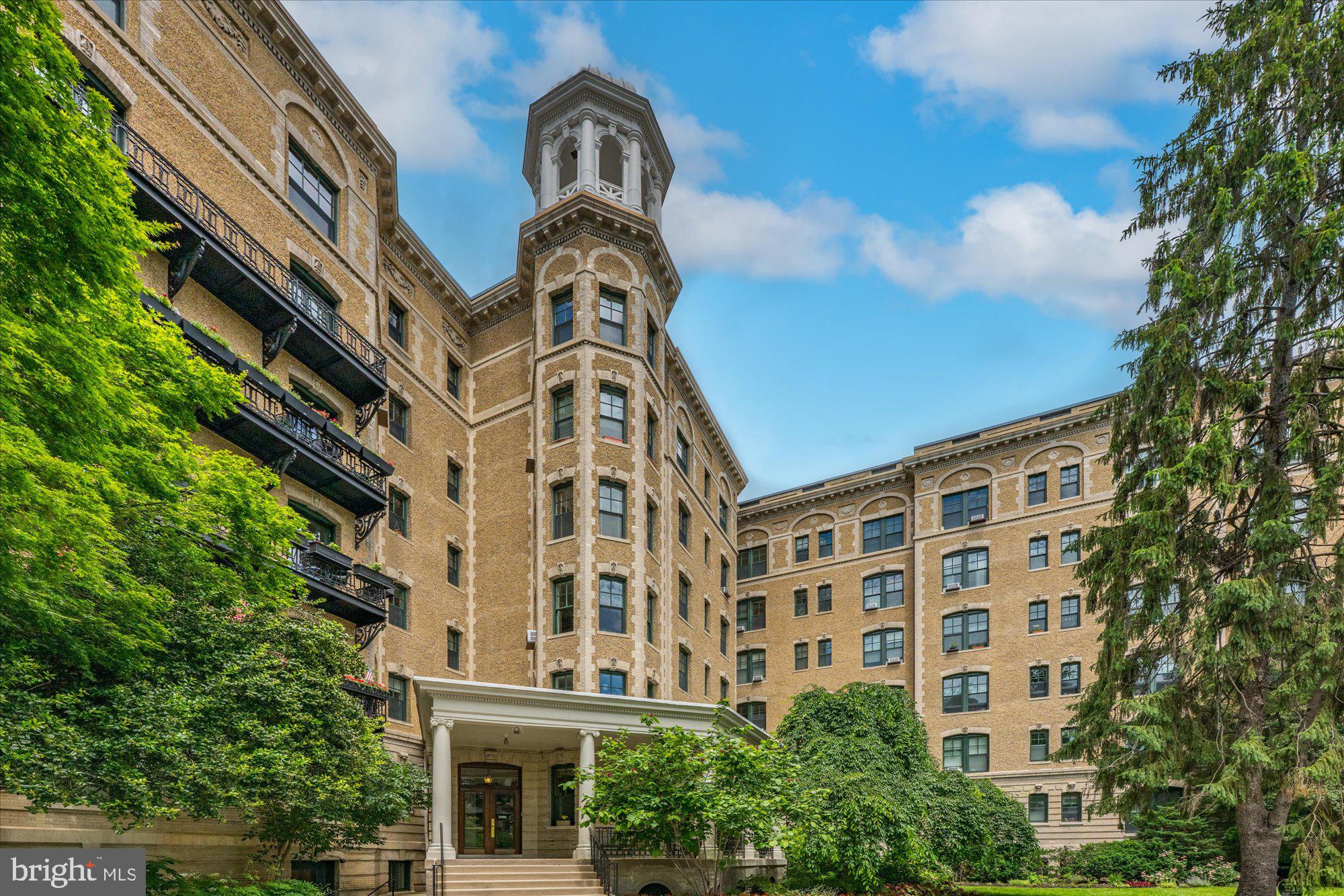 2853 Ontario Rd NW #323