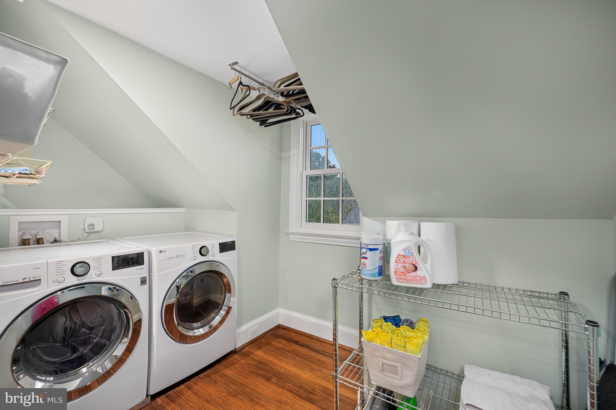 3013 Cathedral Ave NW