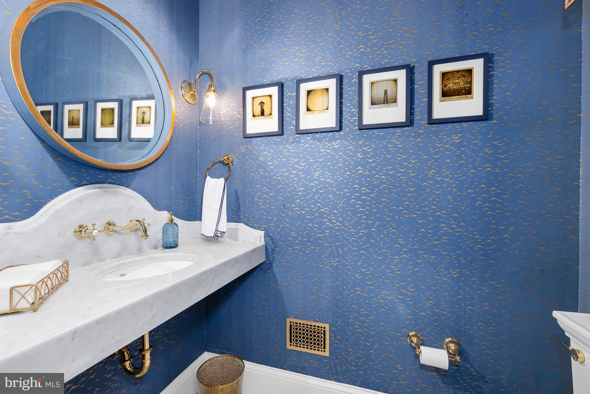 3013 Cathedral Ave NW