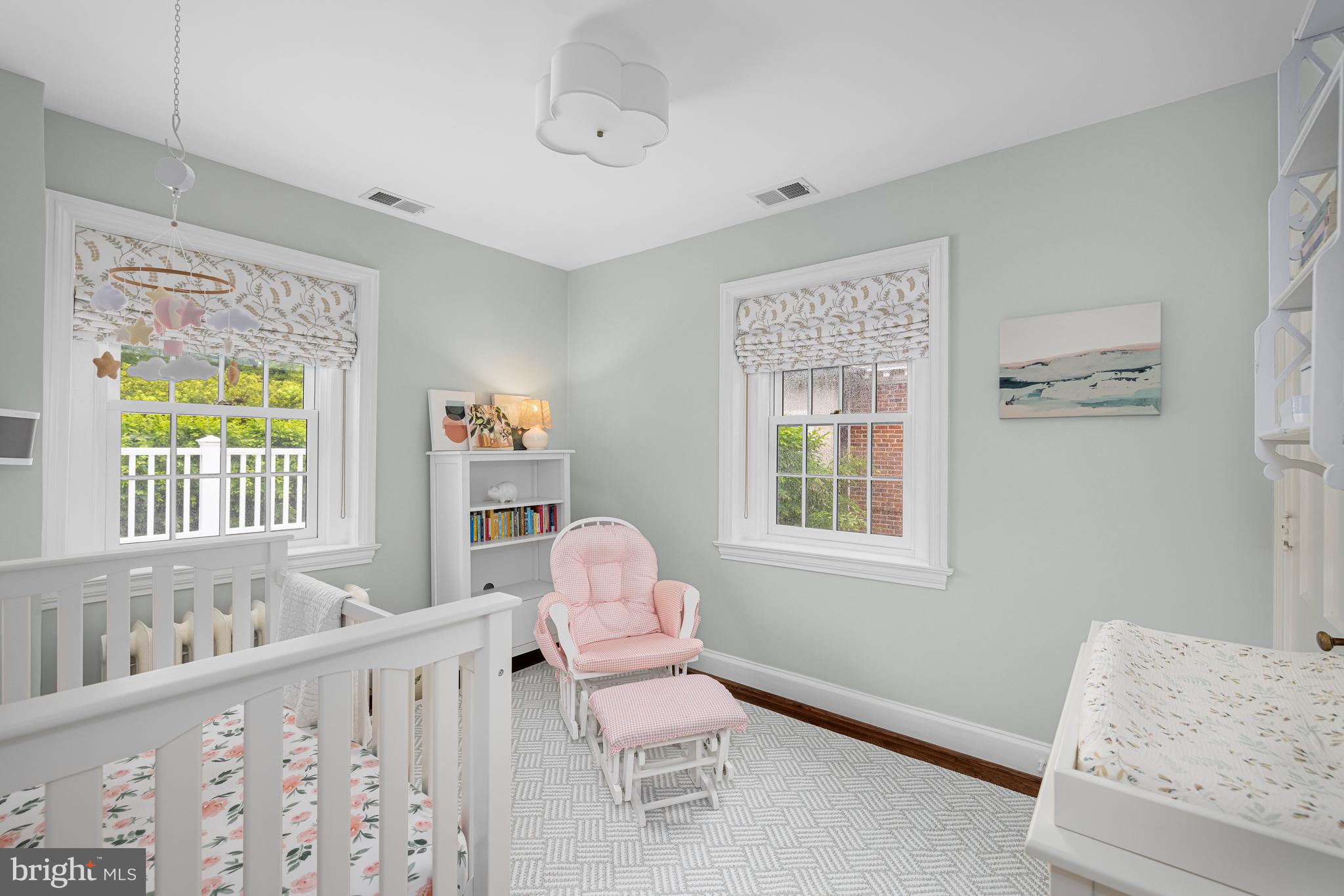 3013 Cathedral Ave NW