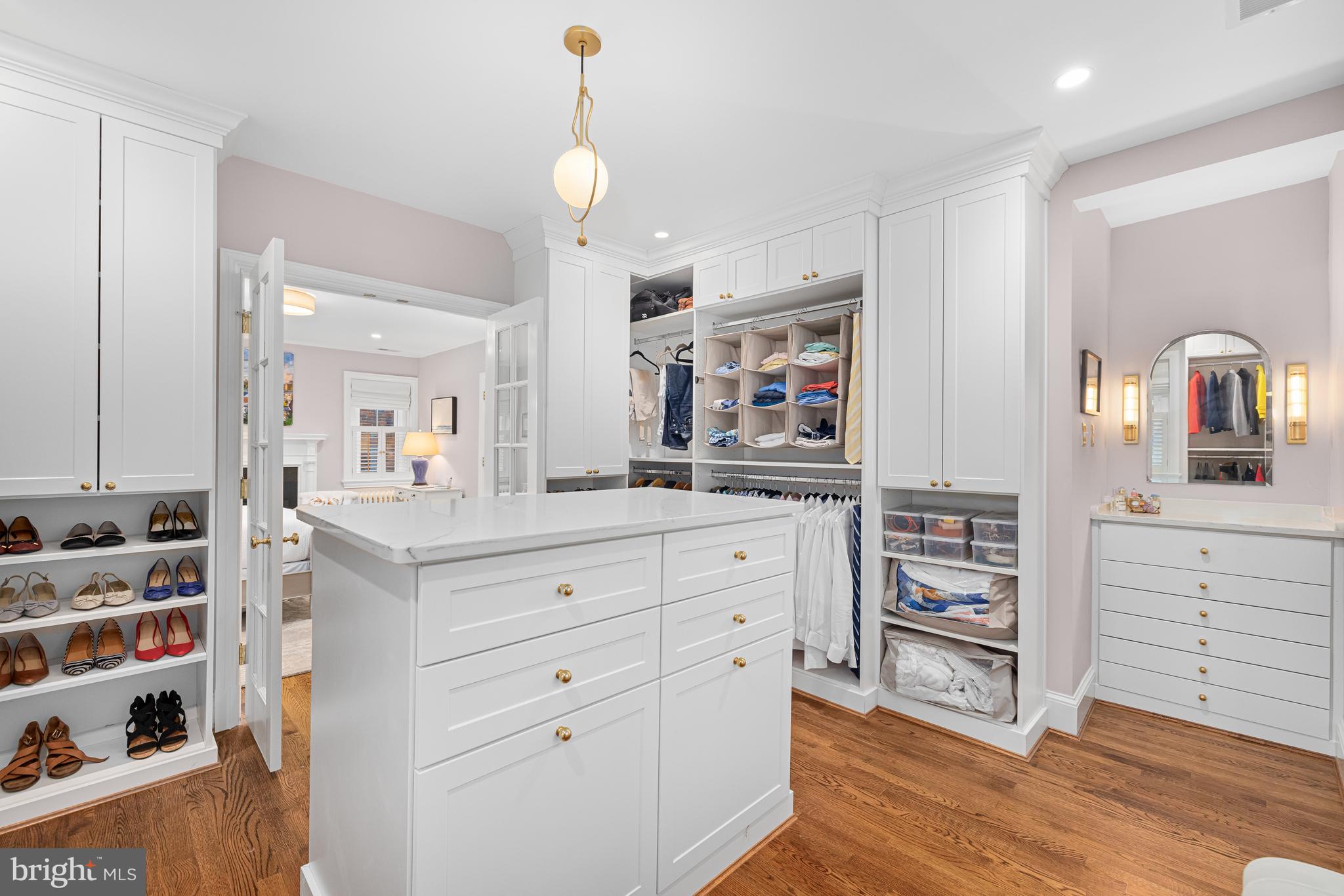 3013 Cathedral Ave NW