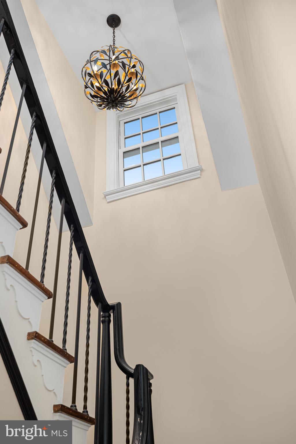 3013 Cathedral Ave NW