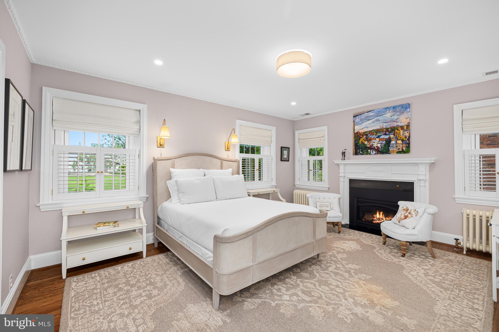 3013 Cathedral Ave NW