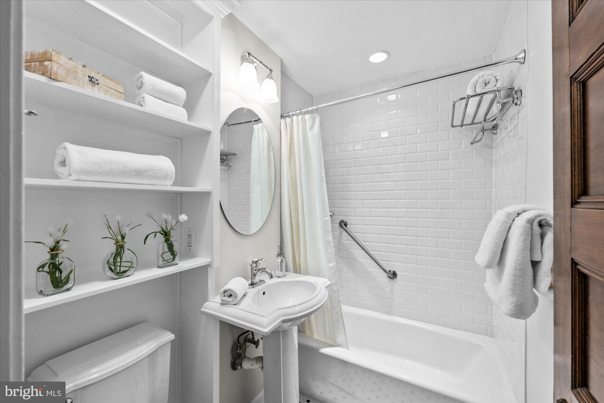 2311 CONNECTICUT AVENUE NW 301