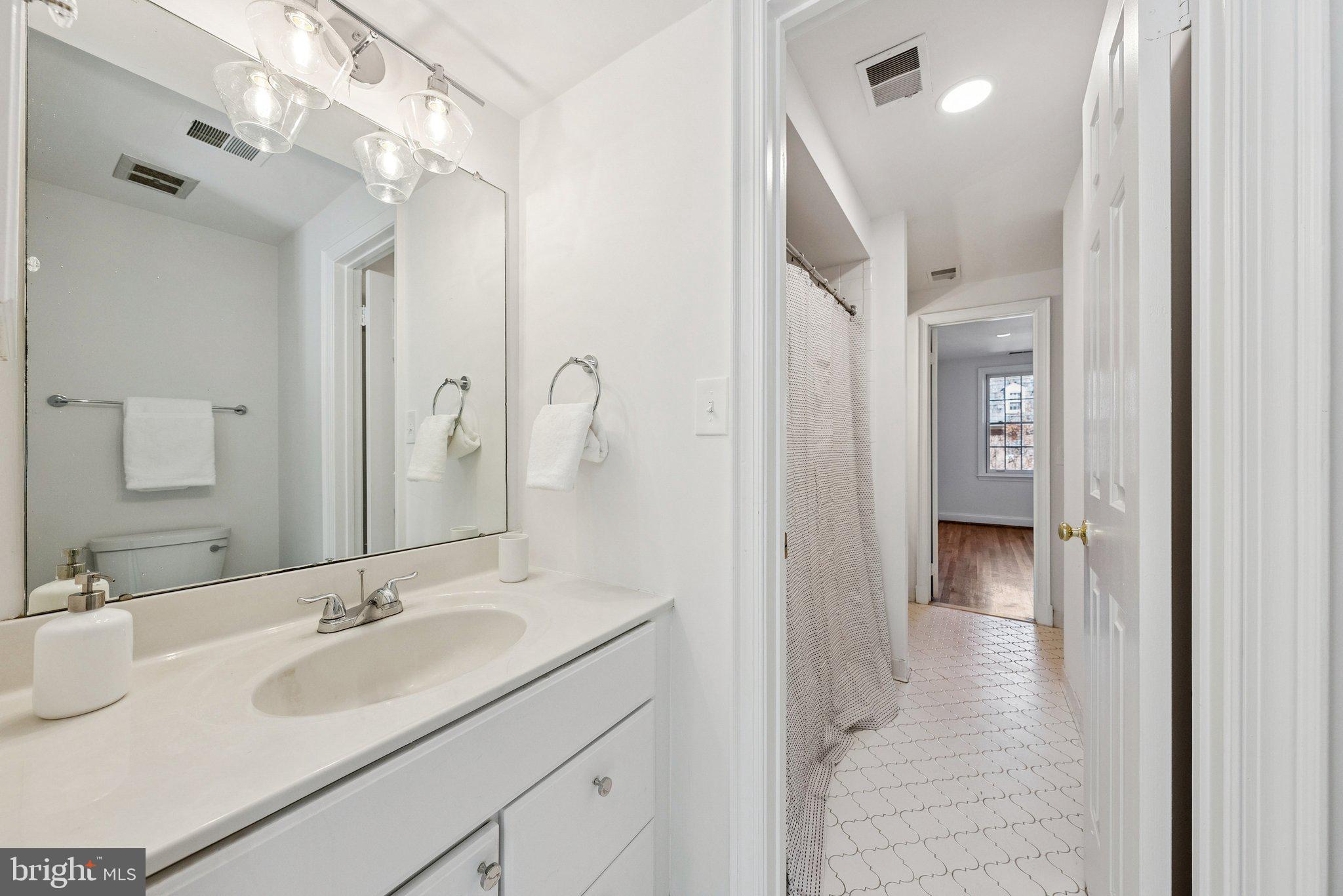 4338 WESTOVER PLACE NW