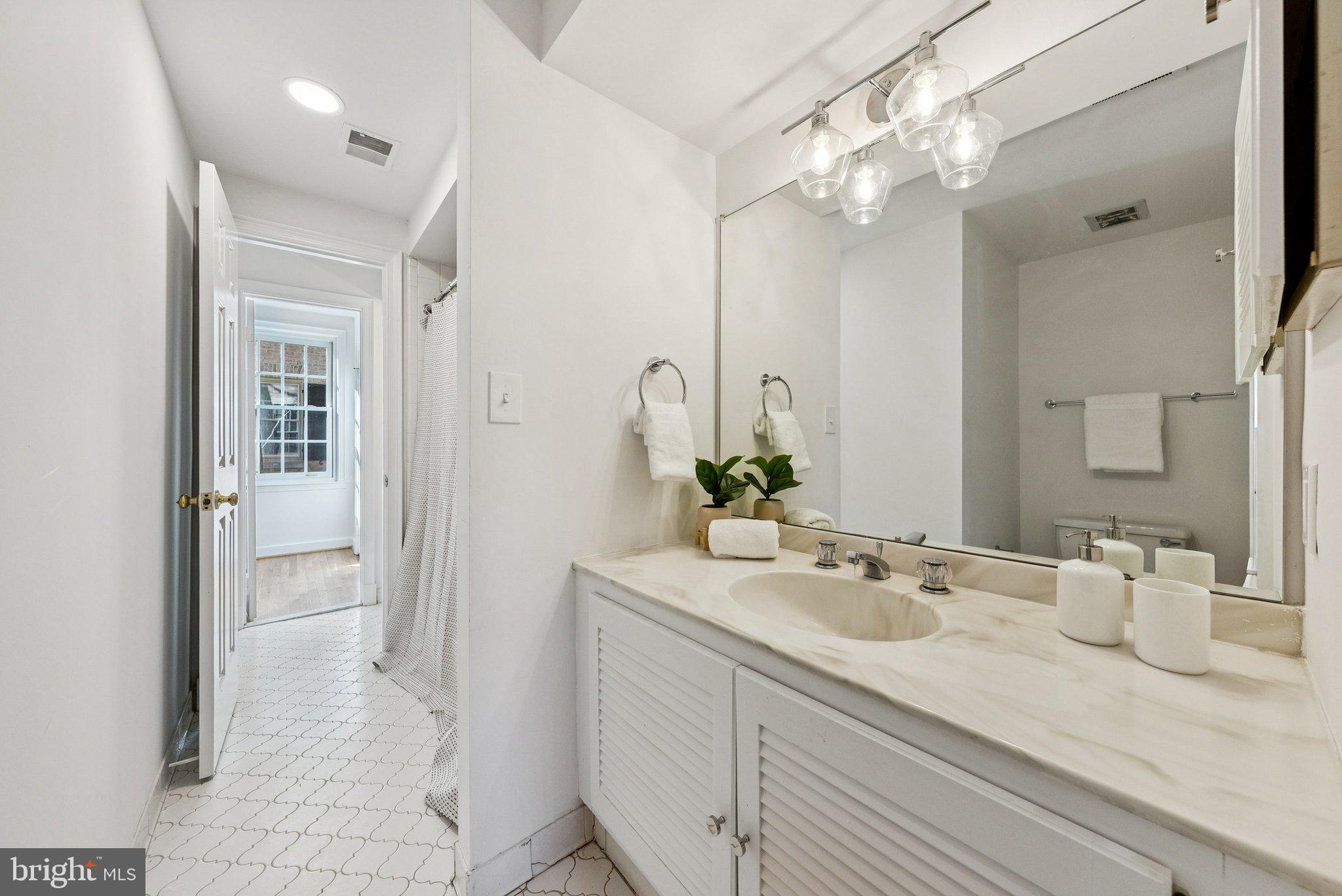 4338 WESTOVER PLACE NW