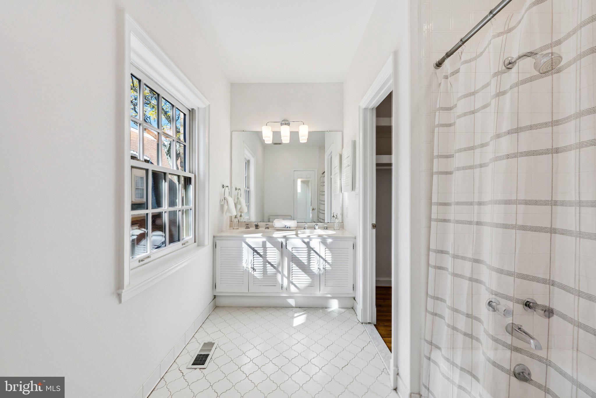 4338 WESTOVER PLACE NW