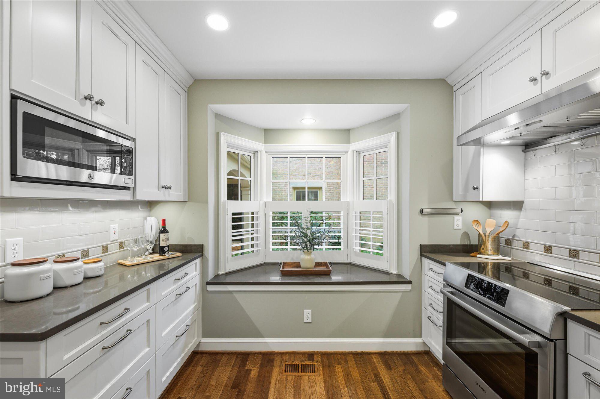 4342 WESTOVER PLACE NW