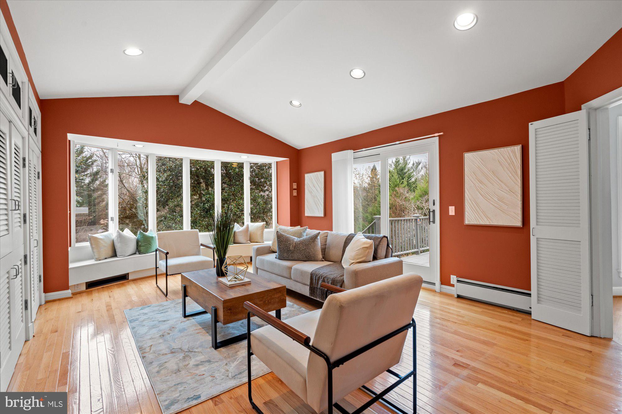 3268 CHESTNUT STREET NW