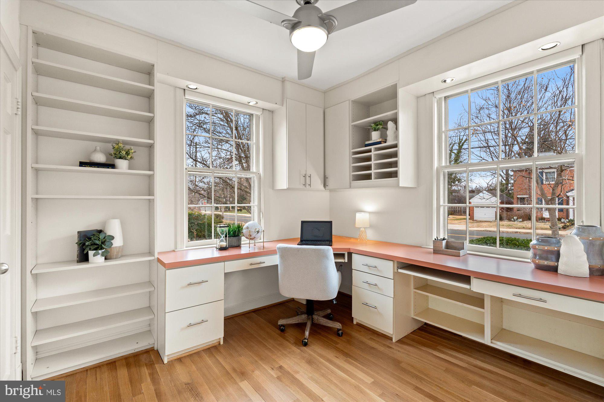 3268 CHESTNUT STREET NW